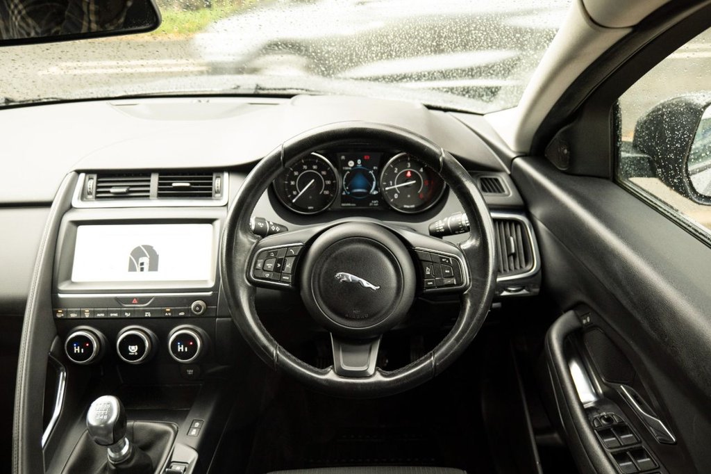 Used Jaguar E-Pace 2018 for sale - 76570623: Photo 8