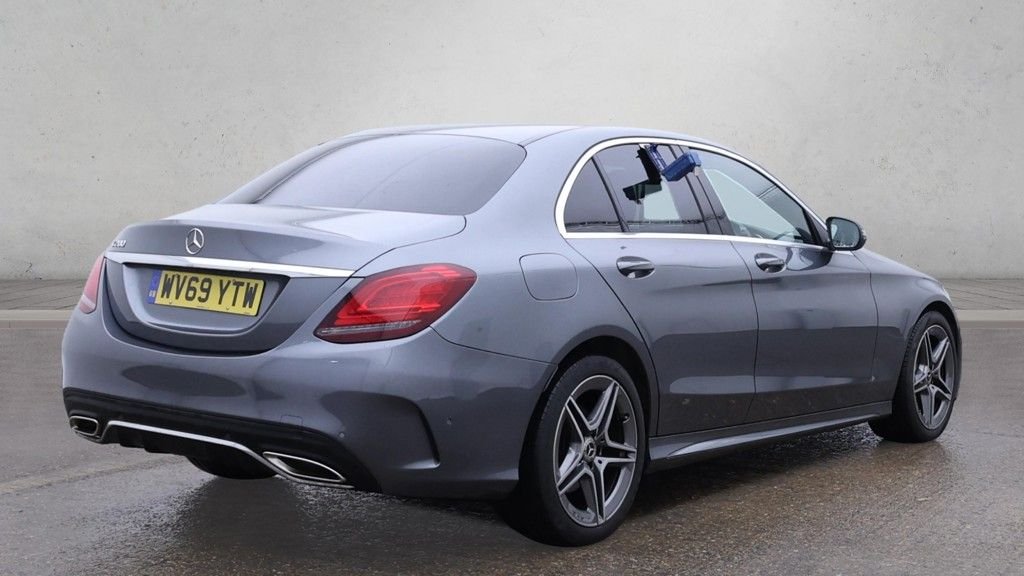 Used Mercedes-Benz C Class 2019 for sale - 76582757: Photo 2