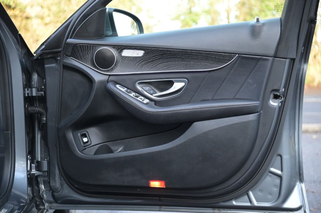 Used Mercedes-Benz C Class 2019 for sale - 76582757: Photo 27