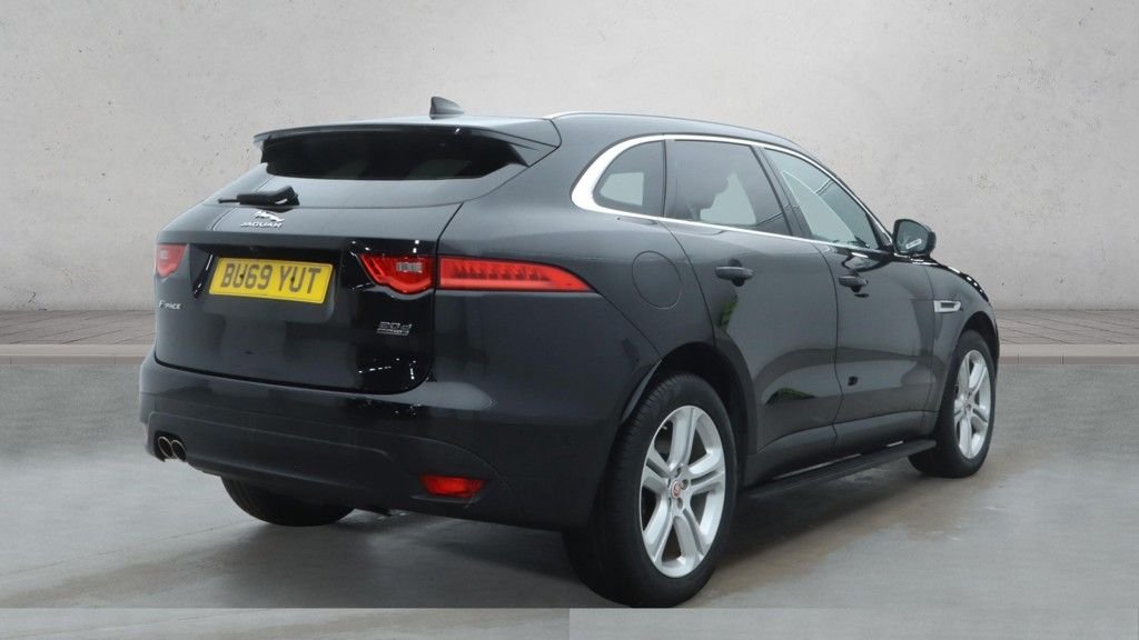 Used Jaguar F-Pace 2019 for sale - 76605060: Photo 2