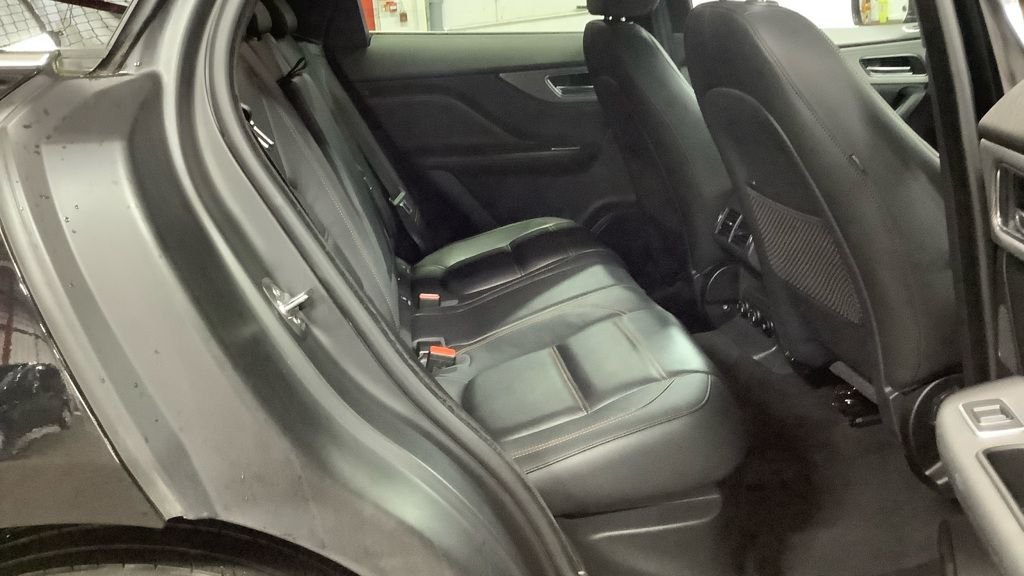 Used Jaguar F-Pace 2019 for sale - 76605060: Photo 8