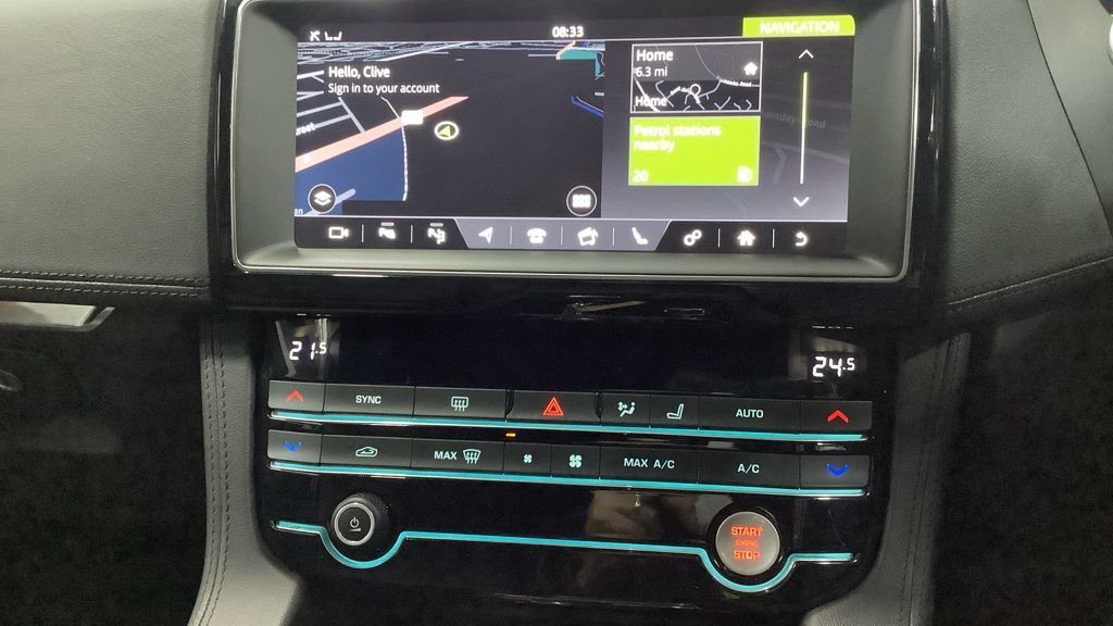 Used Jaguar F-Pace 2019 for sale - 76605060: Photo 9