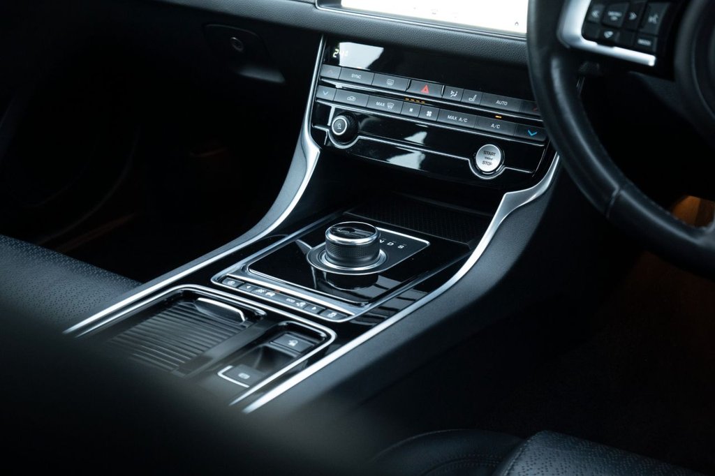 Used Jaguar XF 2020 for sale - 76582131: Photo 16