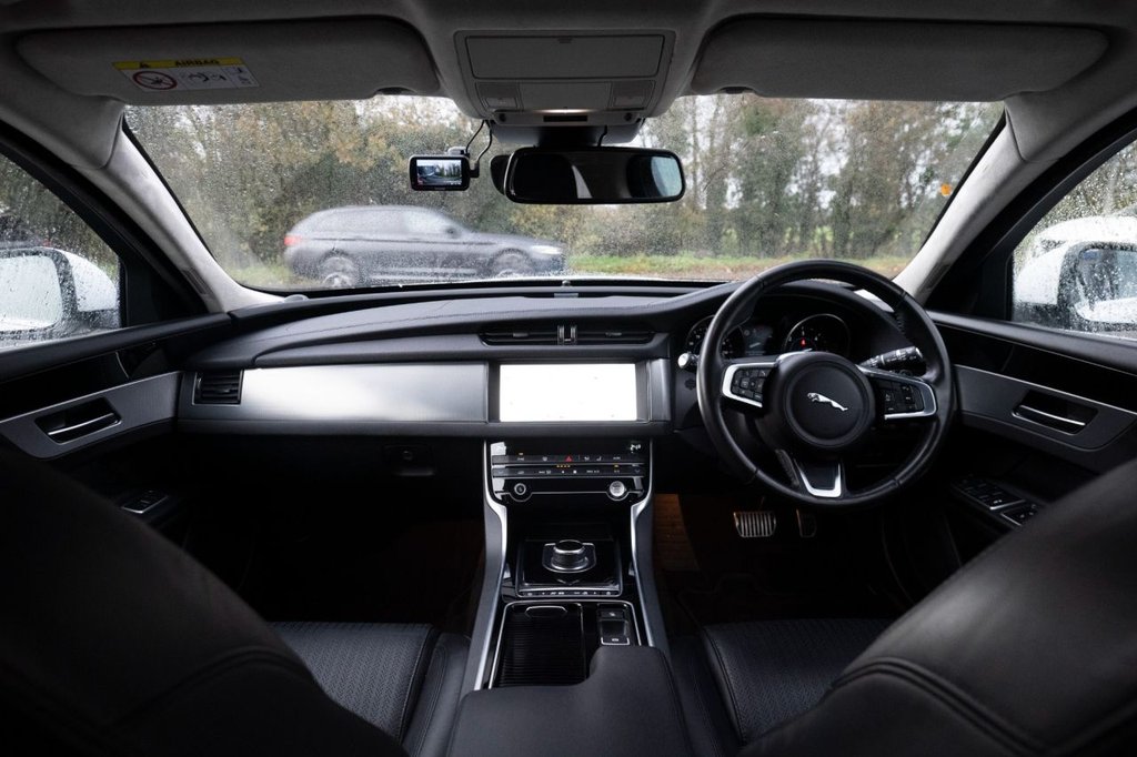 Used Jaguar XF 2020 for sale - 76582131: Photo 3