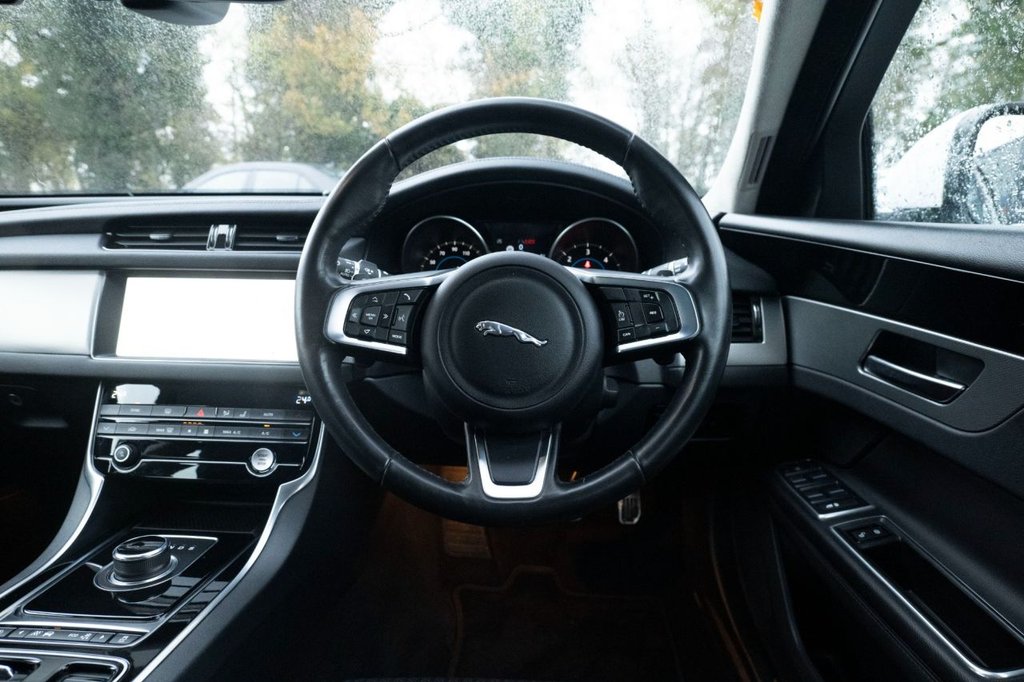 Used Jaguar XF 2020 for sale - 76582131: Photo 8