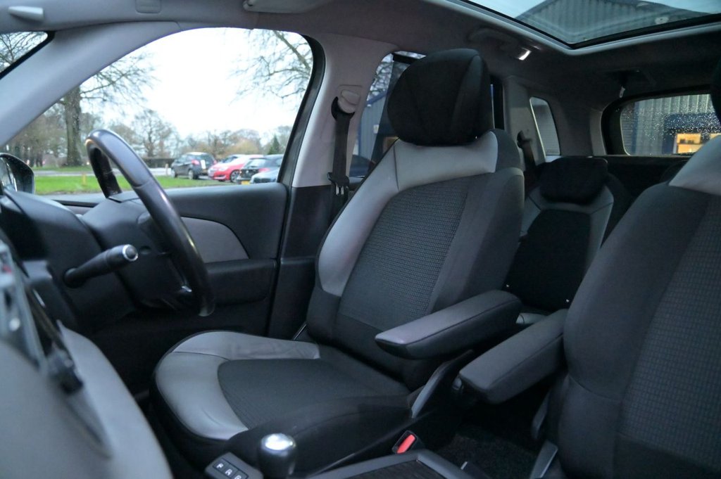 Used Citroen C4 Picasso 2014 for sale - 76883327: Photo 24