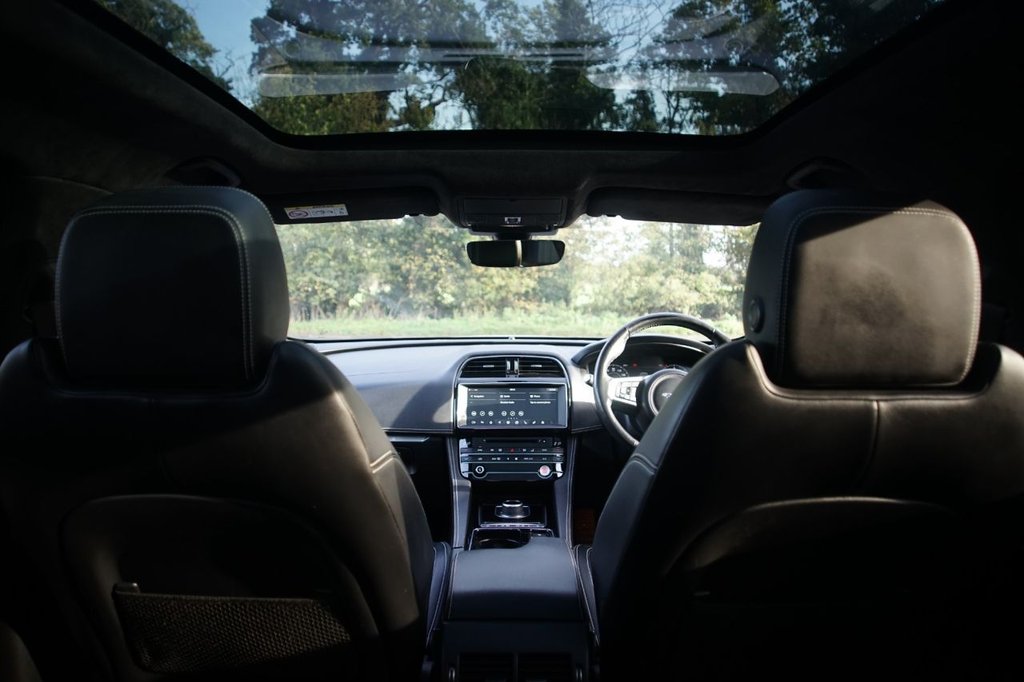 Used Jaguar F-Pace 2019 for sale - 76009809: Photo 16