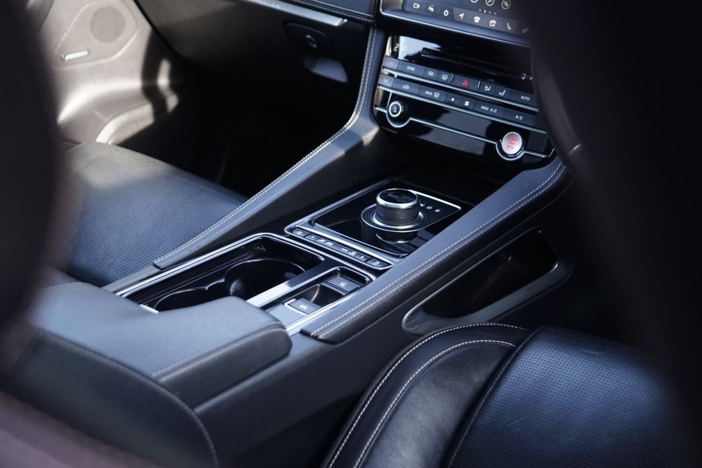 Used Jaguar F-Pace 2019 for sale - 76009809: Photo 22