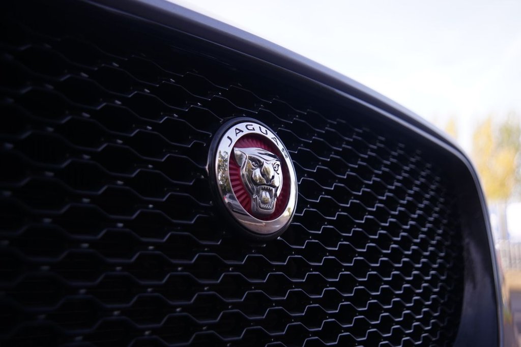 Used Jaguar F-Pace 2019 for sale - 76009809: Photo 31