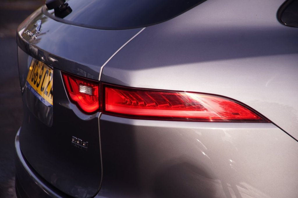 Used Jaguar F-Pace 2019 for sale - 76009809: Photo 40