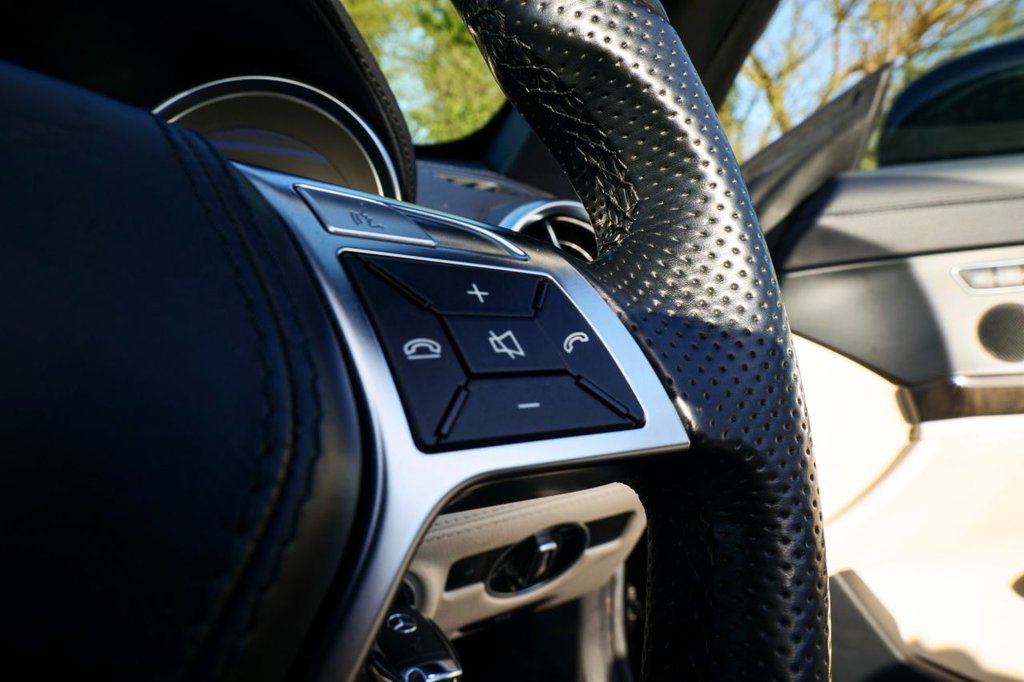 Used Mercedes-Benz SL 2015 for sale - 78082495: Photo 11