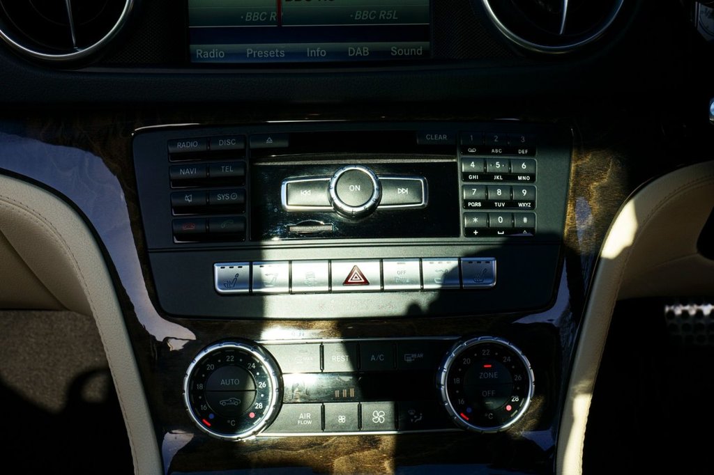 Used Mercedes-Benz SL 2015 for sale - 78082495: Photo 16