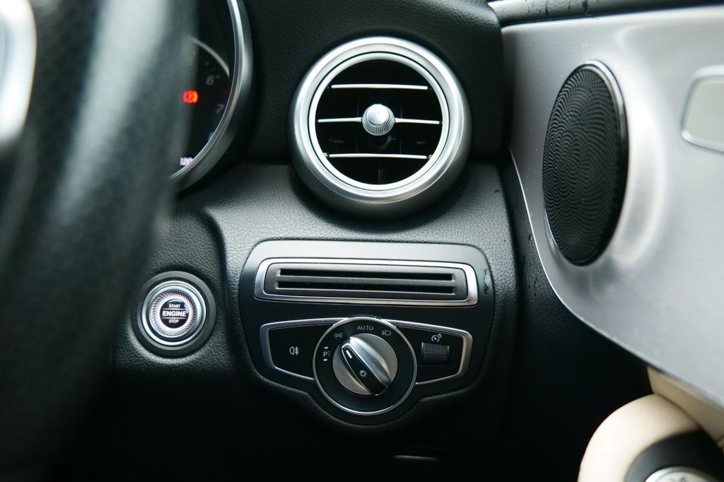 Used Mercedes-Benz C Class 2019 for sale - 78199989: Photo 16