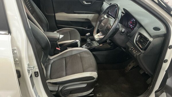 Used Kia Stonic 2022 for sale - 76147641: Photo 11
