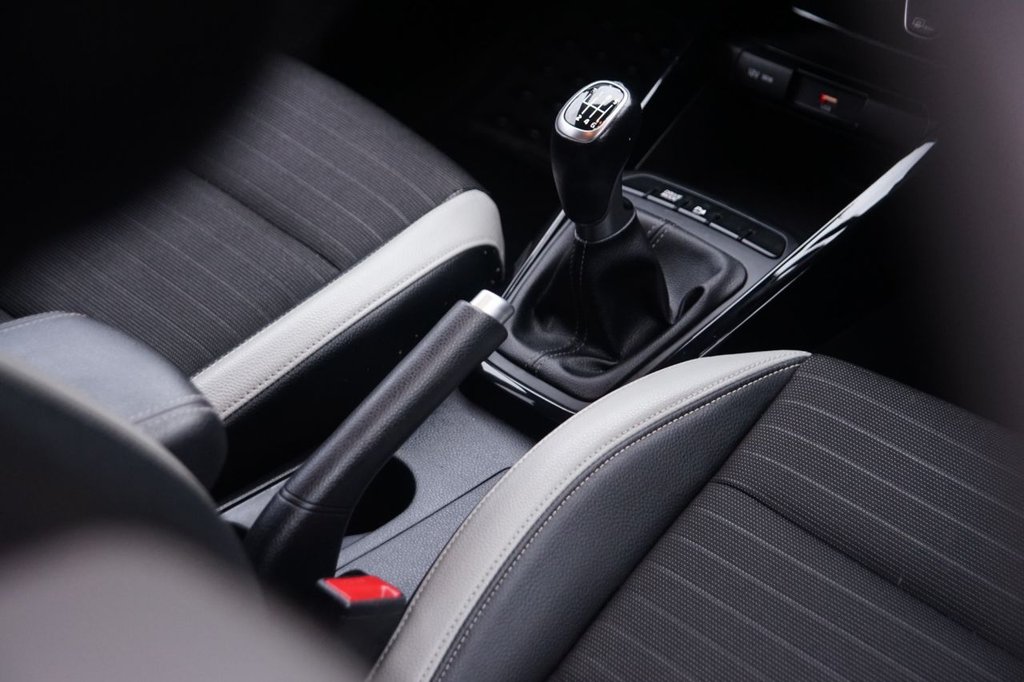 Used Kia Stonic 2022 for sale - 76147641: Photo 21