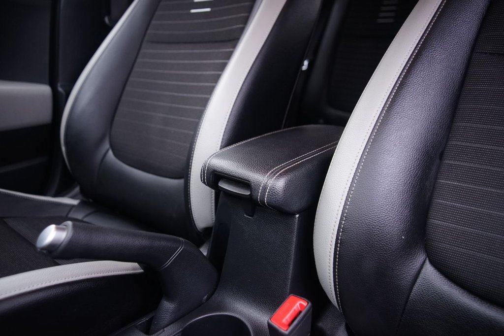 Used Kia Stonic 2022 for sale - 76147641: Photo 22