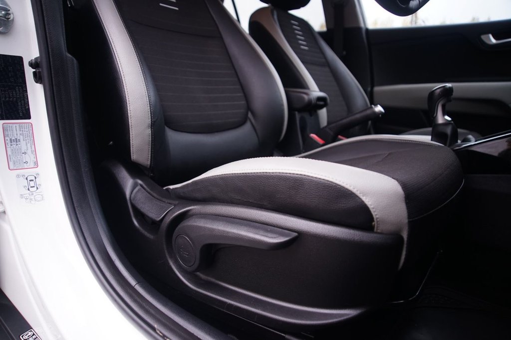 Used Kia Stonic 2022 for sale - 76147641: Photo 24