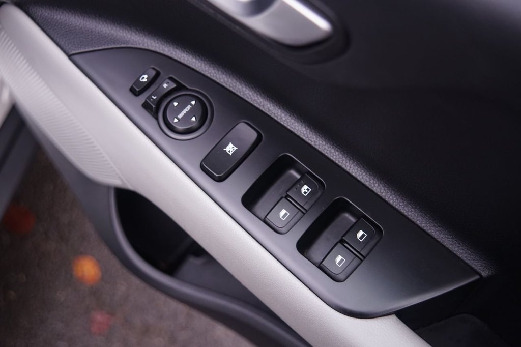 Used Kia Stonic 2022 for sale - 76147641: Photo 25