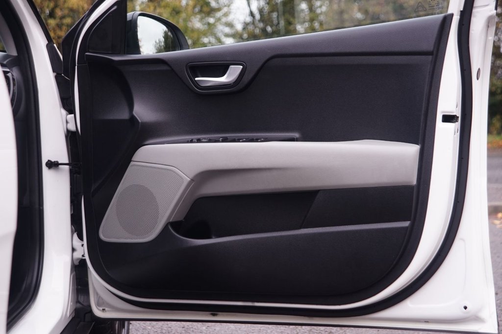 Used Kia Stonic 2022 for sale - 76147641: Photo 26