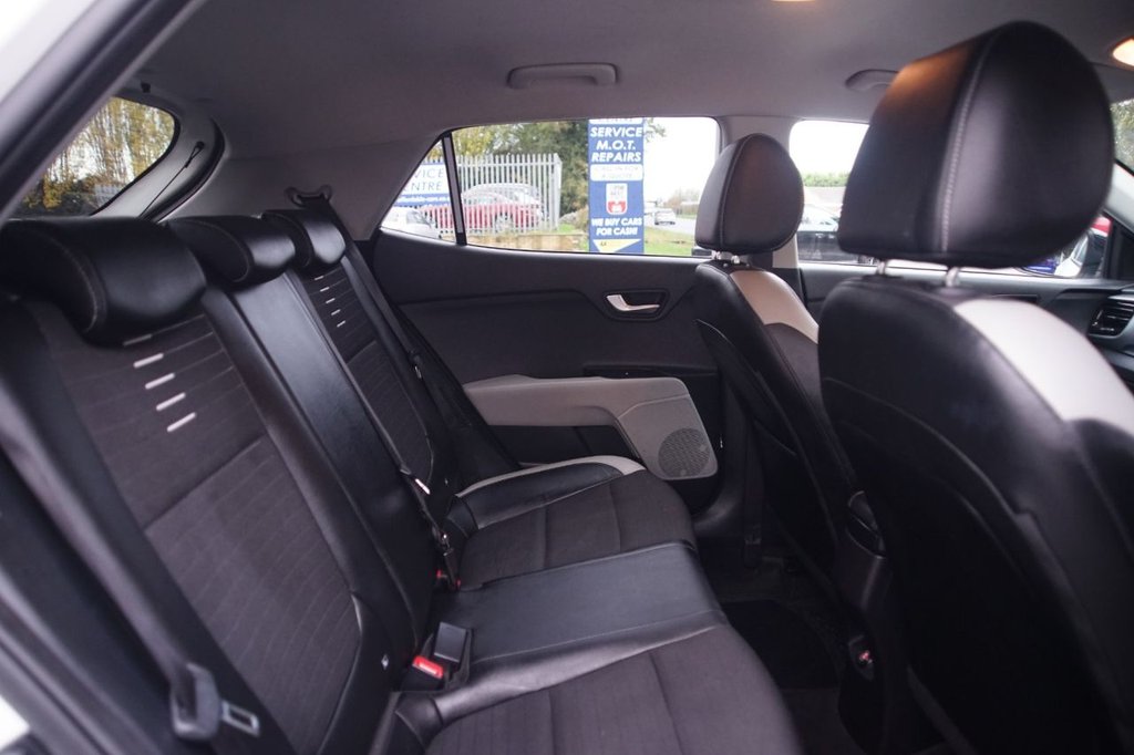 Used Kia Stonic 2022 for sale - 76147641: Photo 28