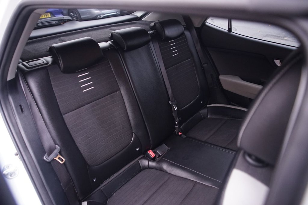 Used Kia Stonic 2022 for sale - 76147641: Photo 29