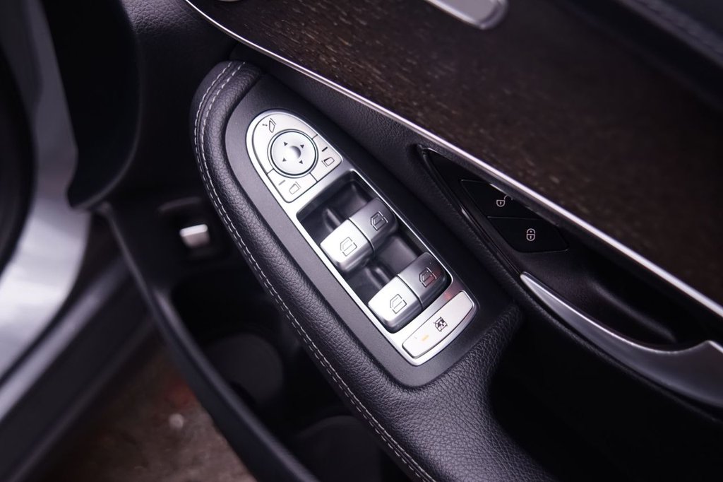 Used Mercedes-Benz GLC 2019 for sale - 76570037: Photo 24