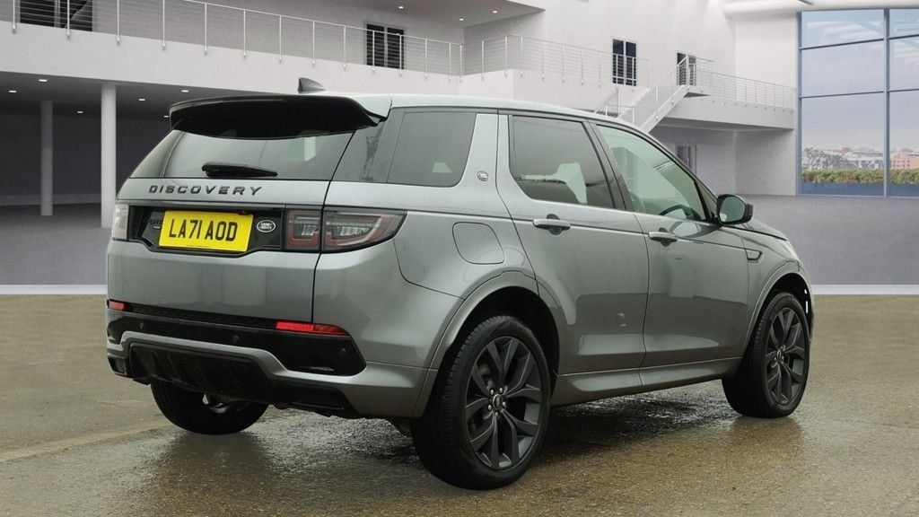 Used Land Rover Discovery Sport 2021 for sale - 77437340: Photo 2