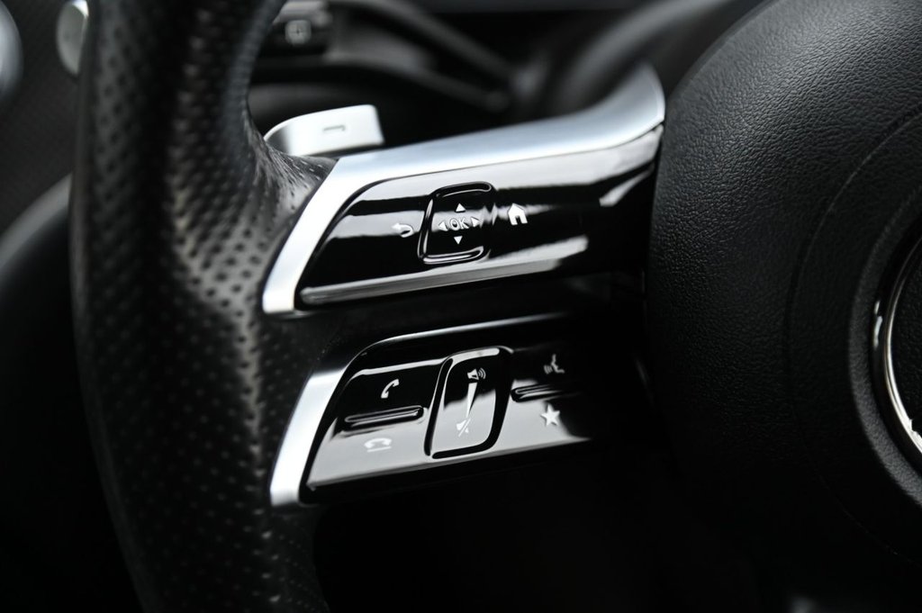 Used Mercedes-Benz GLC 2023 for sale - 77121829: Photo 11