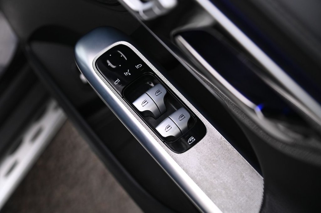 Used Mercedes-Benz GLC 2023 for sale - 77121829: Photo 28