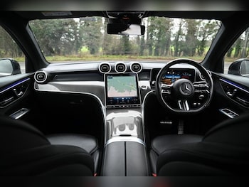 Used Mercedes-Benz GLC 2023 for sale - 77121829: Photo