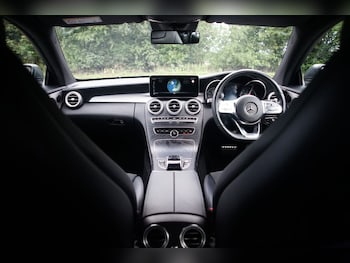 Used Mercedes-Benz C-Class 2019 for sale - 75596811: Photo