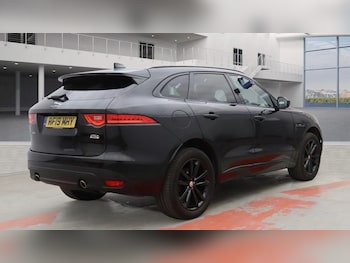 Used Jaguar F-Pace 2019 for sale - 76655102: Photo