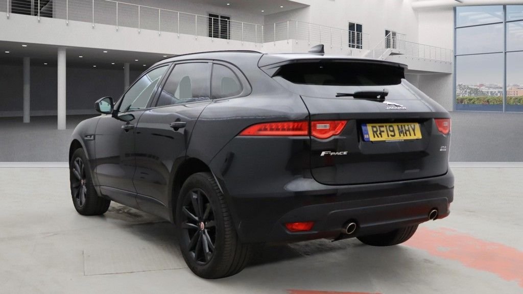 Used Jaguar F-Pace 2019 for sale - 76655102: Photo 3