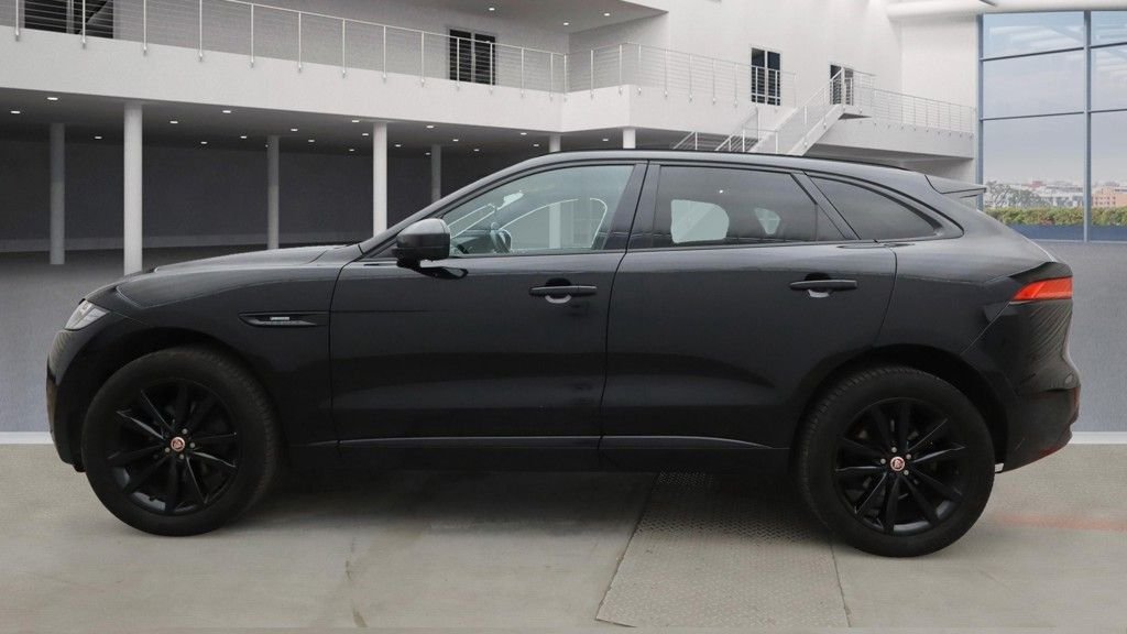 Used Jaguar F-Pace 2019 for sale - 76655102: Photo 6