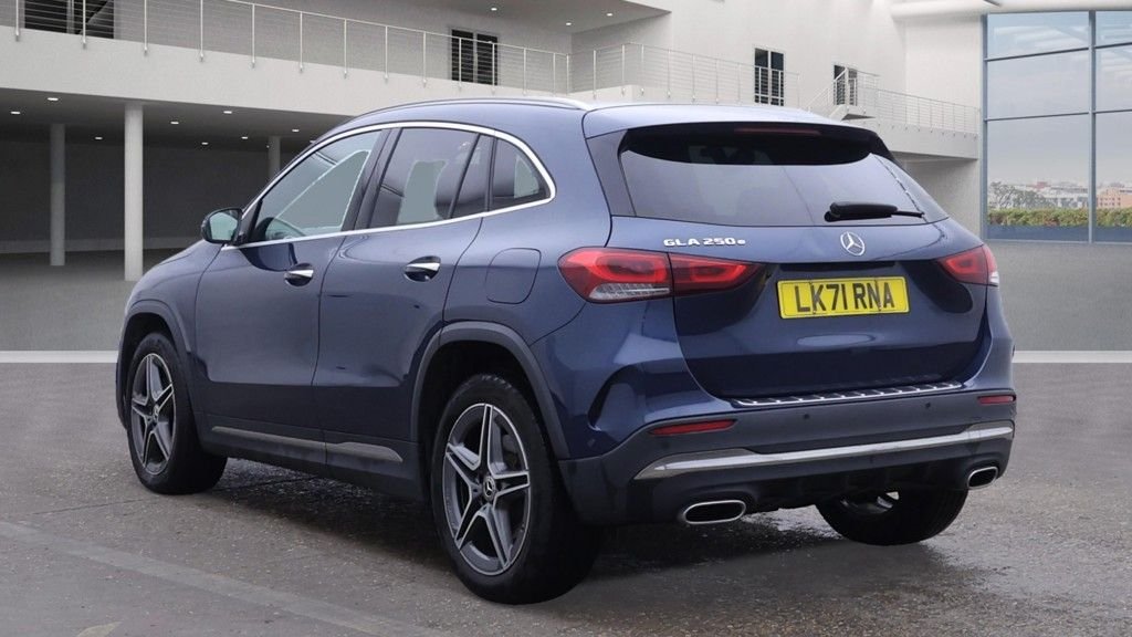 Used Mercedes-Benz GLA 2021 for sale - 76406576: Photo 3