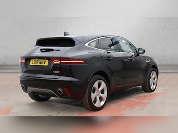 Used Jaguar E-Pace 2018 for sale - 77547564: Photo