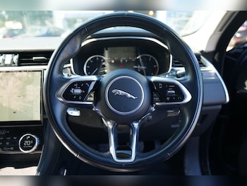 Used Jaguar F-Pace 2021 for sale - 79276309: Photo
