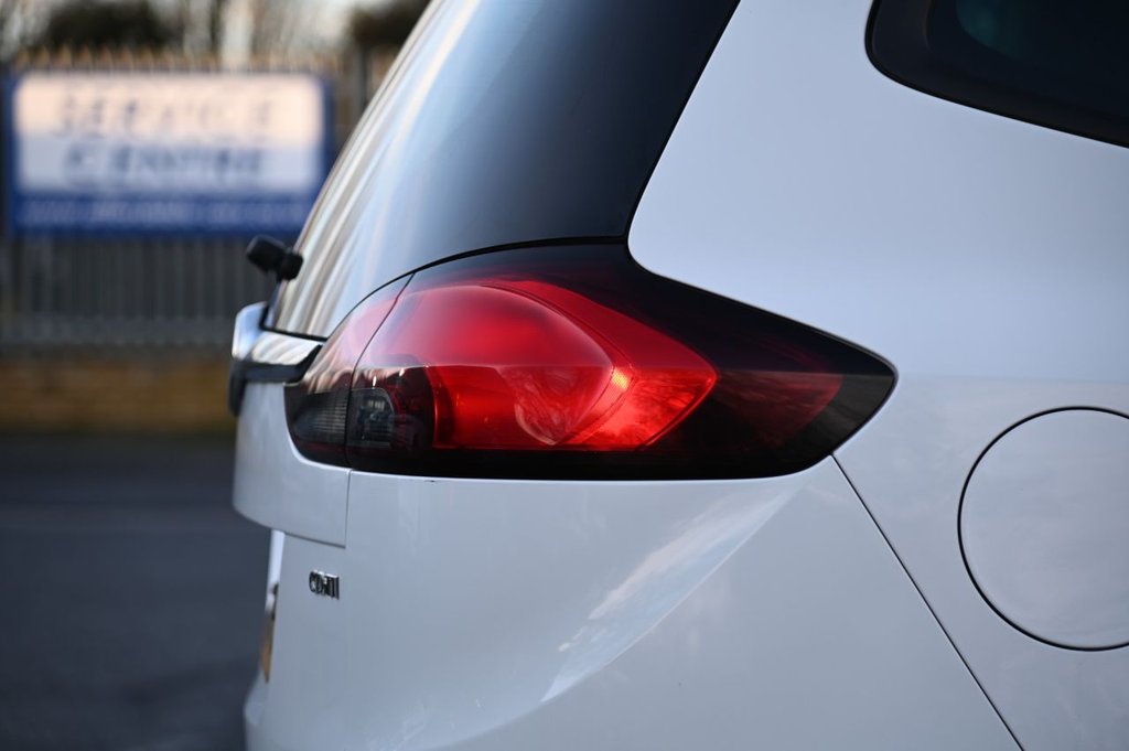 Used Vauxhall Zafira 2015 for sale - 77072625: Photo 44