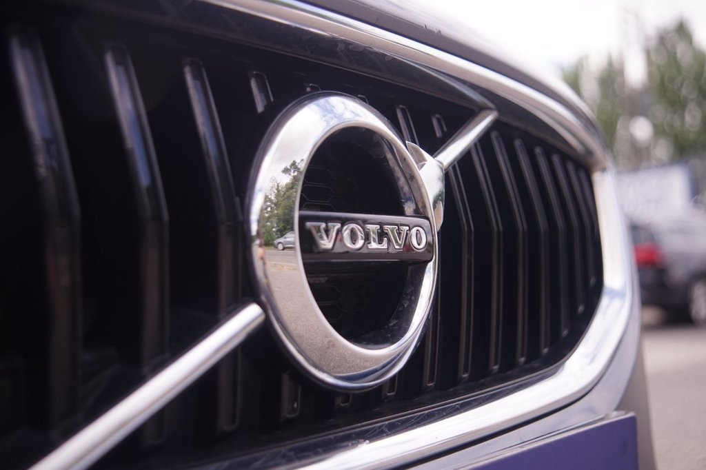 Used Volvo V40 2018 for sale - 76009312: Photo 32