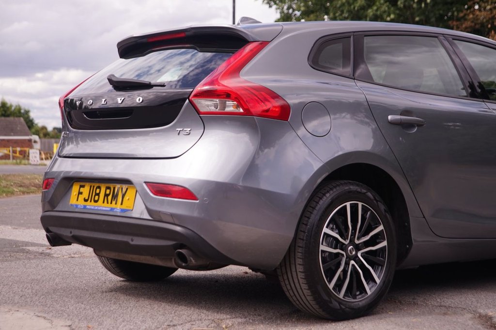 Used Volvo V40 2018 for sale - 76009312: Photo 43