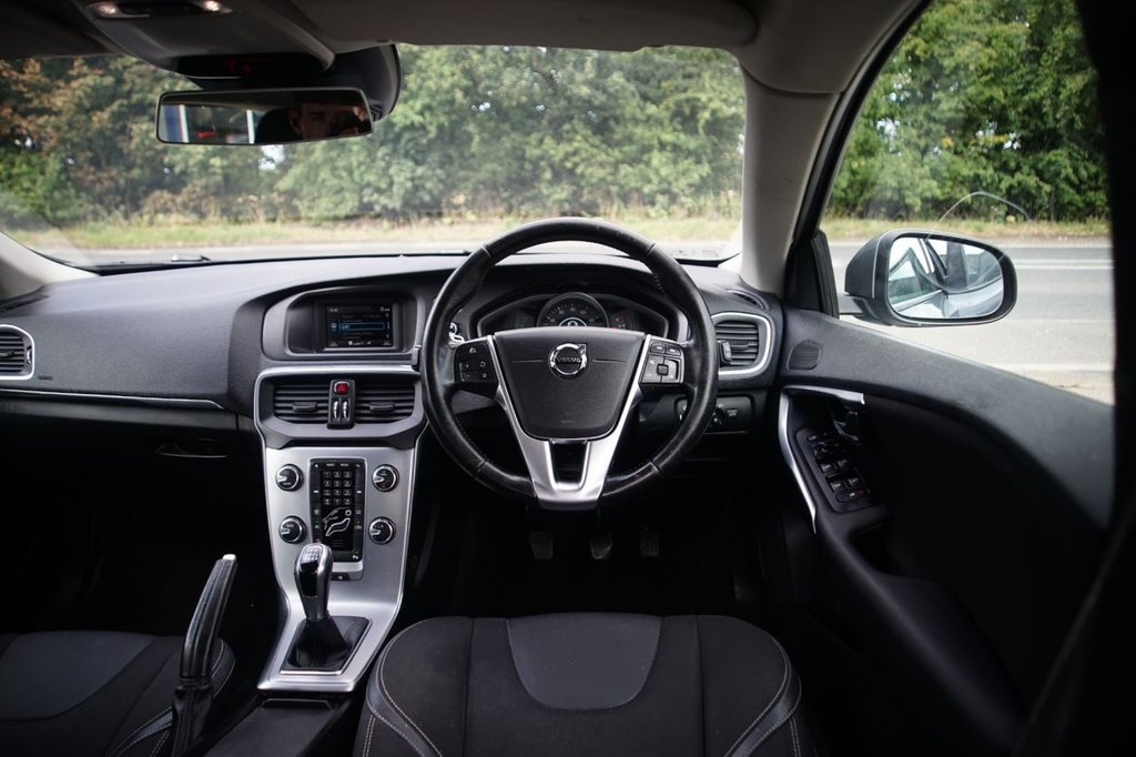 Used Volvo V40 2018 for sale - 76009312: Photo 9