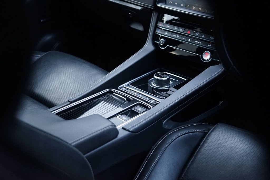 Used Jaguar F-Pace 2020 for sale - 75911984: Photo 20