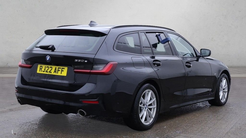 Used BMW 3 Series 2022 for sale - 77065353: Photo 2