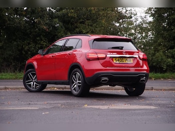 Used Mercedes-Benz GLA 2019 for sale - 76266803: Photo 2