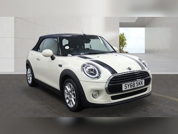 Used MINI Convertible 2018 for sale - 78257020: Photo
