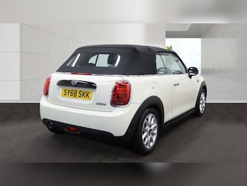Used MINI Convertible 2018 for sale - 78257020: Photo