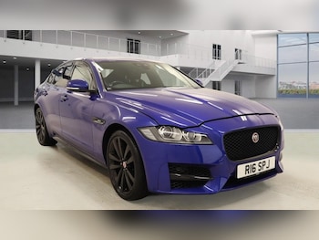 Used Jaguar XF 2018 for sale - 77464200: Photo