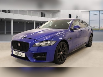 Used Jaguar XF 2018 for sale - 77464200: Photo