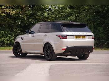 Used Land Rover Range Rover Sport 2015 for sale - 76185053: Photo 2