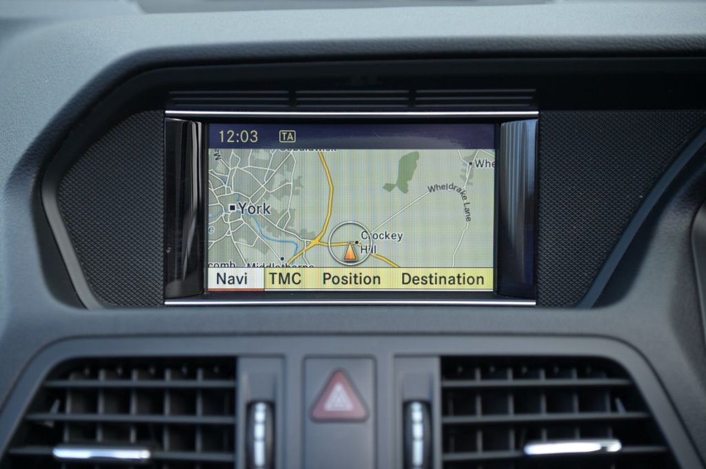 Used Mercedes-Benz E Class 2011 for sale - 76631846: Photo 18